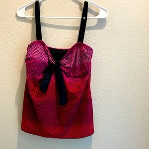 Ocean Dream women’s tankini, pink & black. Preowned. Soft pads.